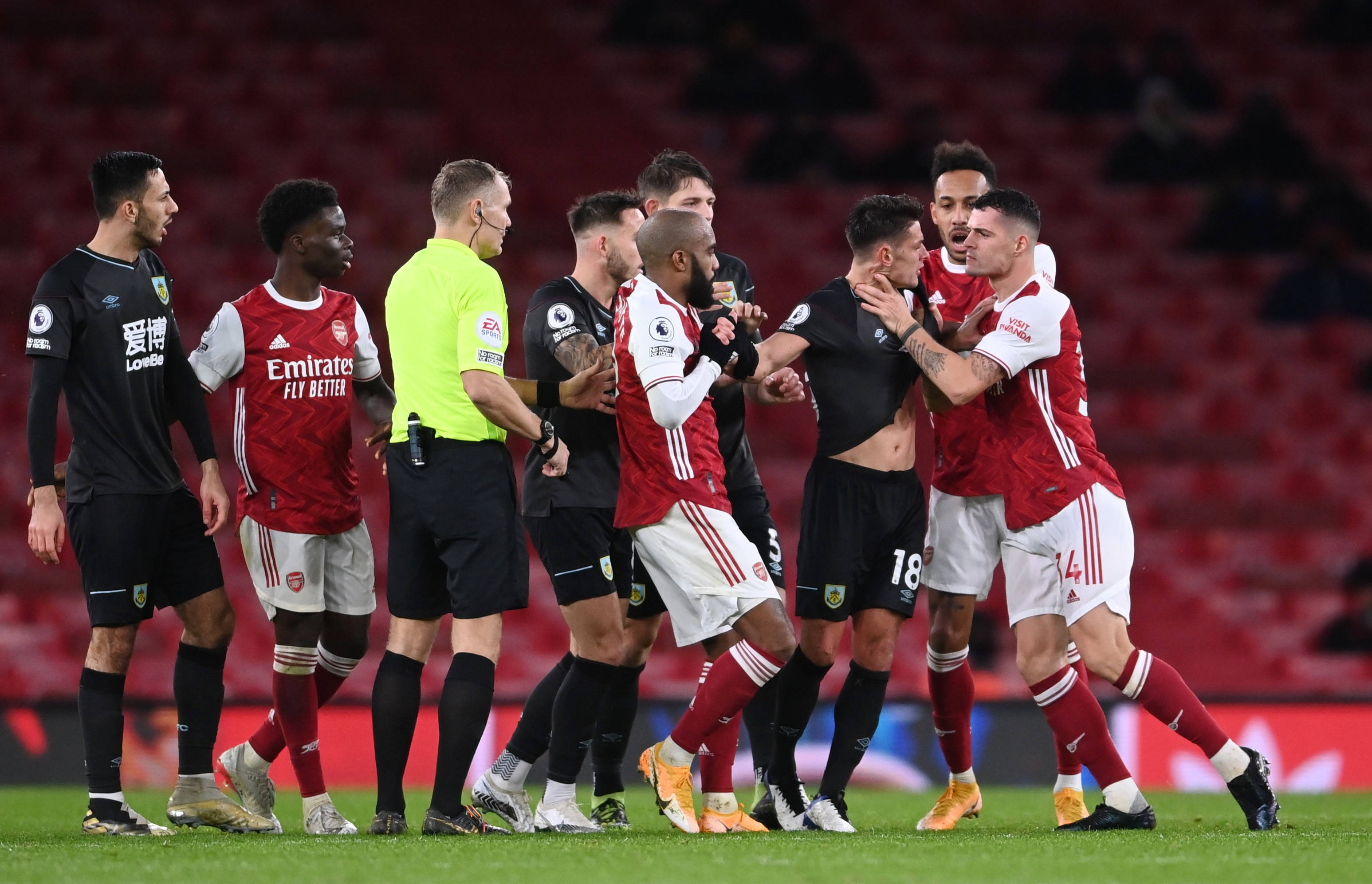 球劲旅再度 球劲旅再度